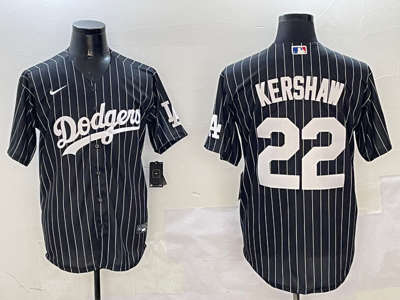 Men's Los Angeles Dodgers Clayton Kershaw #22 Black Alternate Limited Player Jersey1