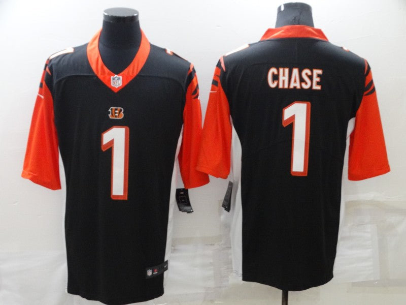 Men's Cincinnati Bengals Ja'Marr Chase #1 Black Alternate Game Player Jersey1